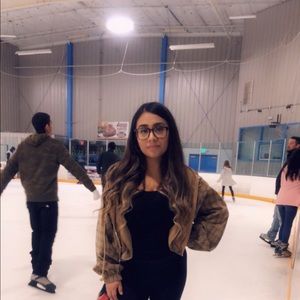 Meet your Posher, Sofia